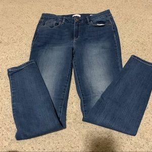 High rise Jessica Simpson jeans Like new size 8/29